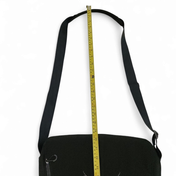 OSPREY Packs Beta Port Courier Bag - 732cu in (approx. 12L) capacity - Picture 11 of 16